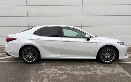 Toyota Camry, 2019 год, 2 650 000 рублей, 5 фотография