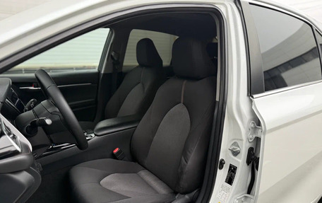 Toyota Camry, 2019 год, 2 650 000 рублей, 18 фотография