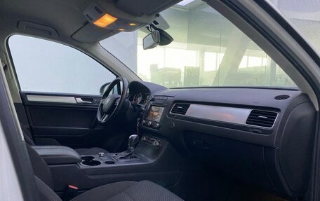 Volkswagen Touareg III, 2011 год, 1 699 000 рублей, 13 фотография