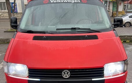 Volkswagen Transporter T4, 2000 год, 922 000 рублей, 1 фотография