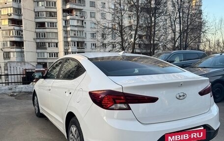 Hyundai Elantra VI рестайлинг, 2019 год, 1 100 000 рублей, 3 фотография