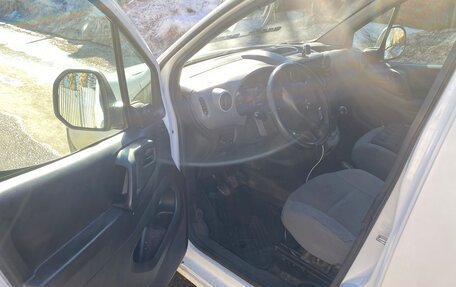 Peugeot Partner II рестайлинг 2, 2011 год, 450 000 рублей, 5 фотография