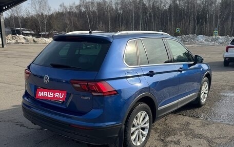 Volkswagen Tiguan II, 2018 год, 2 480 000 рублей, 3 фотография