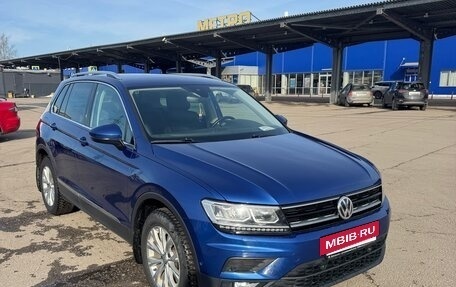 Volkswagen Tiguan II, 2018 год, 2 480 000 рублей, 2 фотография