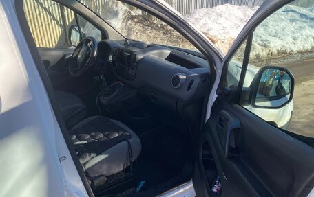 Peugeot Partner II рестайлинг 2, 2011 год, 450 000 рублей, 6 фотография