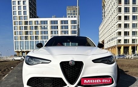 Alfa Romeo Giulia II, 2019 год, 4 000 000 рублей, 3 фотография