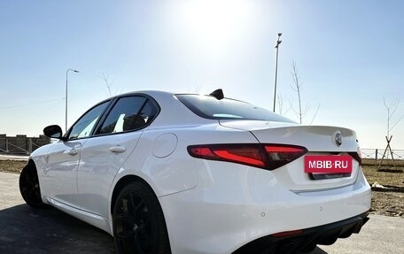 Alfa Romeo Giulia II, 2019 год, 4 000 000 рублей, 7 фотография