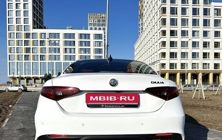 Alfa Romeo Giulia II, 2019 год, 4 000 000 рублей, 10 фотография