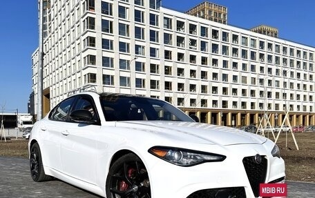 Alfa Romeo Giulia II, 2019 год, 4 000 000 рублей, 17 фотография