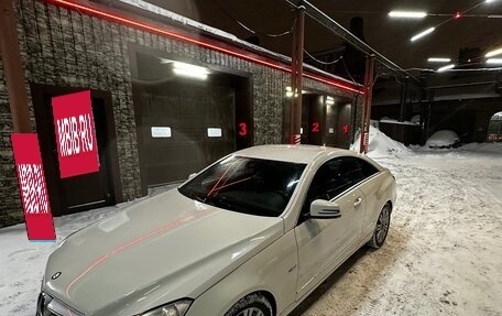 Mercedes-Benz E-Класс, 2010 год, 1 380 000 рублей, 11 фотография