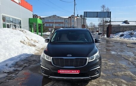 KIA Carnival III, 2017 год, 2 390 000 рублей, 2 фотография