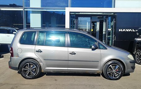 Volkswagen Touran III, 2008 год, 589 000 рублей, 4 фотография