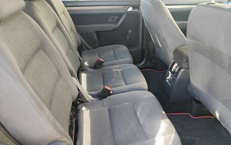 Volkswagen Touran III, 2008 год, 589 000 рублей, 11 фотография