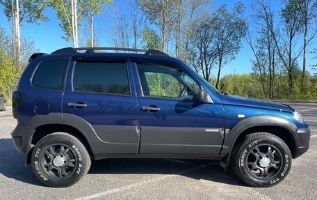 Chevrolet Niva I рестайлинг, 2016 год, 705 000 рублей, 2 фотография