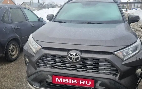 Toyota RAV4, 2020 год, 3 000 000 рублей, 1 фотография
