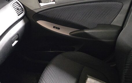 Hyundai Solaris II рестайлинг, 2015 год, 1 160 000 рублей, 4 фотография