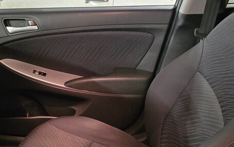 Hyundai Solaris II рестайлинг, 2015 год, 1 160 000 рублей, 3 фотография