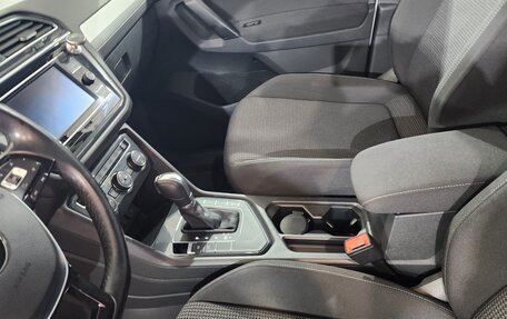 Volkswagen Tiguan II, 2018 год, 2 300 000 рублей, 6 фотография