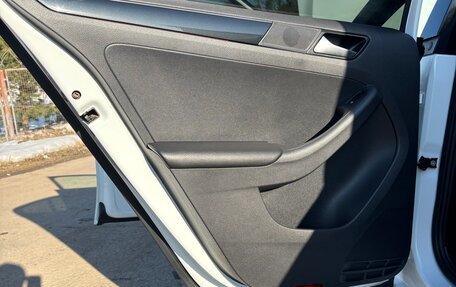 Volkswagen Jetta VI, 2017 год, 1 550 000 рублей, 17 фотография