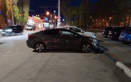 Hyundai Elantra V, 2015 год, 995 000 рублей, 3 фотография