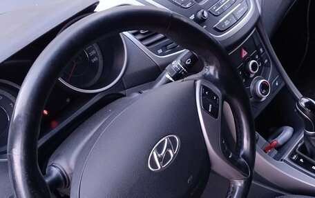 Hyundai Elantra V, 2015 год, 995 000 рублей, 4 фотография