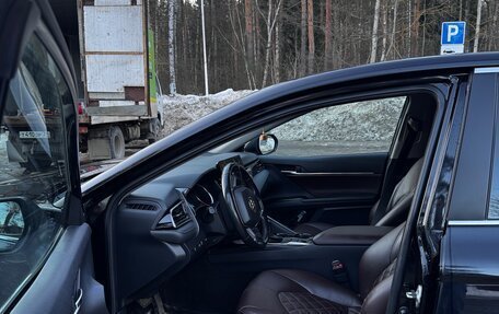 Toyota Camry, 2021 год, 2 830 000 рублей, 4 фотография