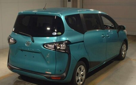 Toyota Sienta II, 2021 год, 1 599 000 рублей, 19 фотография