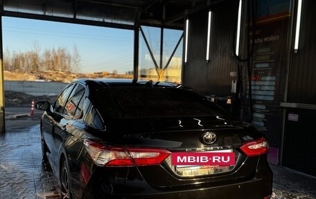 Toyota Camry, 2021 год, 2 830 000 рублей, 2 фотография