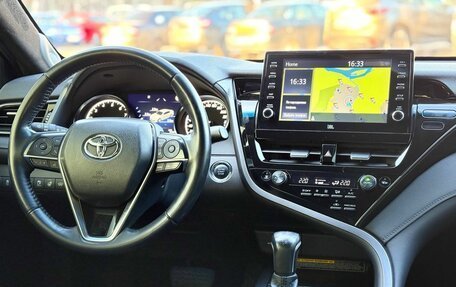 Toyota Camry, 2021 год, 3 265 000 рублей, 15 фотография