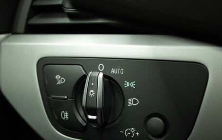 Audi A4, 2018 год, 2 199 000 рублей, 16 фотография