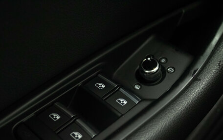 Audi A4, 2018 год, 2 199 000 рублей, 15 фотография