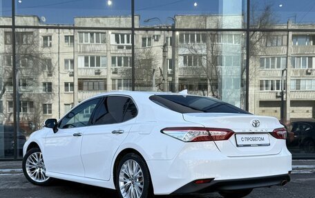 Toyota Camry, 2018 год, 2 820 000 рублей, 7 фотография