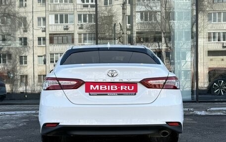 Toyota Camry, 2018 год, 2 820 000 рублей, 6 фотография