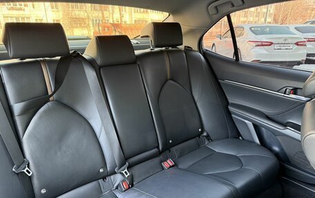 Toyota Camry, 2018 год, 2 820 000 рублей, 10 фотография