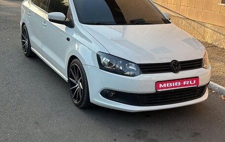 Volkswagen Polo VI (EU Market), 2011 год, 905 000 рублей, 1 фотография