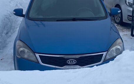 KIA cee'd I рестайлинг, 2011 год, 650 000 рублей, 3 фотография