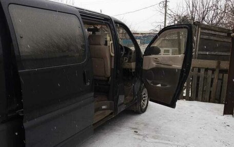 Toyota Grand HiAce I, 2002 год, 800 000 рублей, 6 фотография