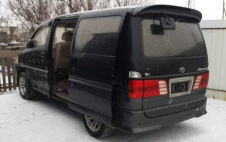 Toyota Grand HiAce I, 2002 год, 800 000 рублей, 4 фотография