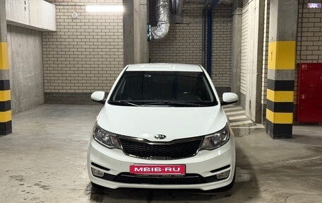 KIA Rio III рестайлинг, 2015 год, 1 049 000 рублей, 2 фотография