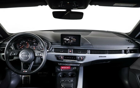 Audi A4, 2019 год, 3 090 000 рублей, 12 фотография