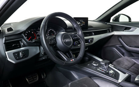 Audi A4, 2019 год, 3 090 000 рублей, 15 фотография