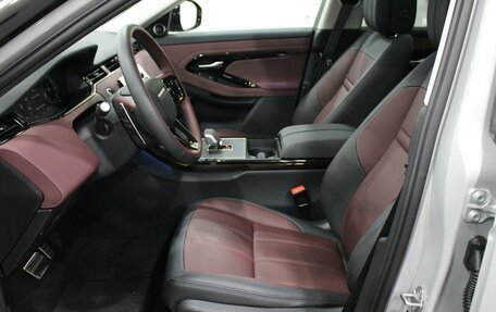 Land Rover Range Rover Evoque II, 2025 год, 6 090 000 рублей, 8 фотография