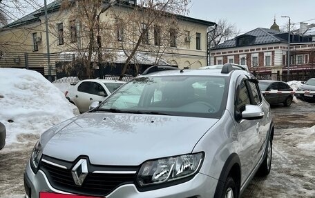 Renault Sandero II рестайлинг, 2017 год, 890 000 рублей, 2 фотография