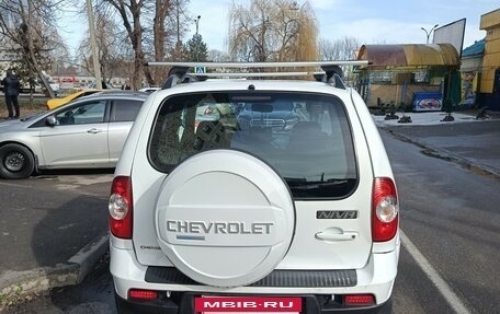 Chevrolet Niva I рестайлинг, 2013 год, 690 000 рублей, 3 фотография