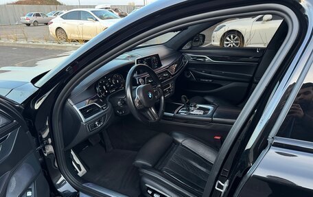 BMW 7 серия, 2016 год, 4 050 000 рублей, 8 фотография