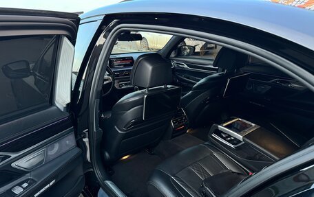 BMW 7 серия, 2016 год, 4 050 000 рублей, 9 фотография