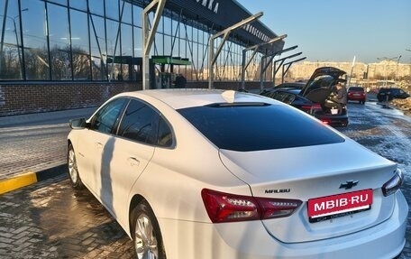 Chevrolet Malibu IX, 2020 год, 1 980 000 рублей, 3 фотография