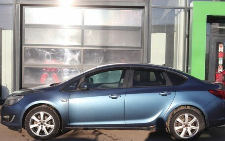Opel Astra J, 2013 год, 599 000 рублей, 2 фотография