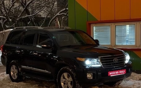 Toyota Land Cruiser 200, 2015 год, 4 800 000 рублей, 6 фотография