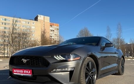 Ford Mustang VI рестайлинг, 2018 год, 2 500 000 рублей, 1 фотография